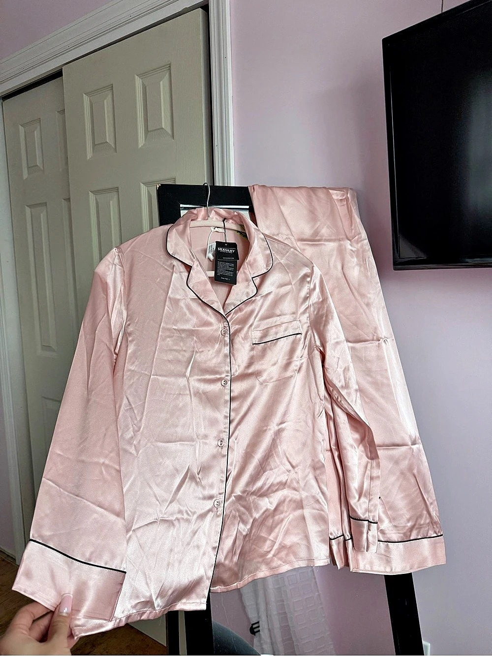 SILKSILKY Long Sleeve Lapel Collar Women'Small Pajamas Set Silk Pajama Set Pink